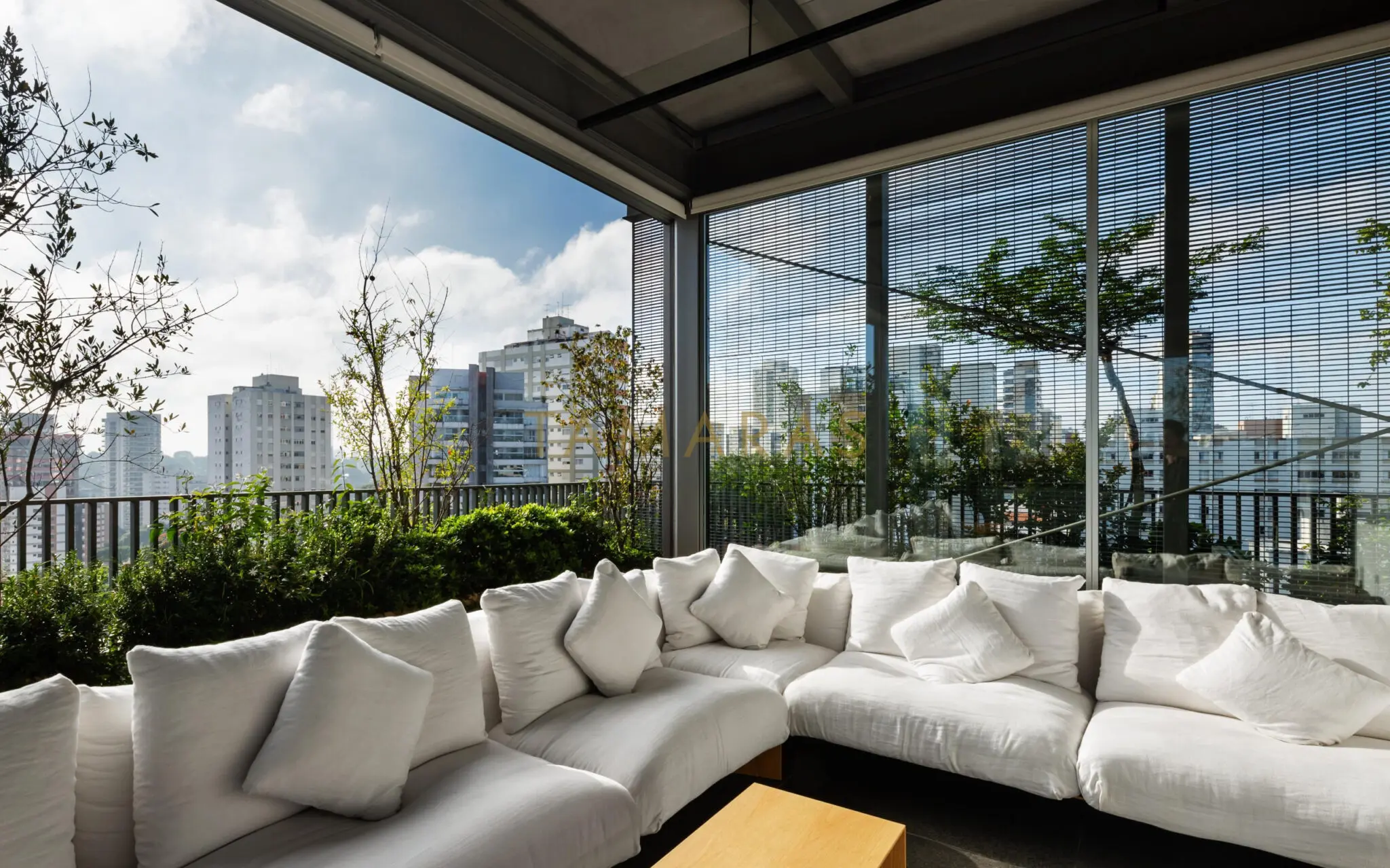 1776957016-70422-02_imagem_02