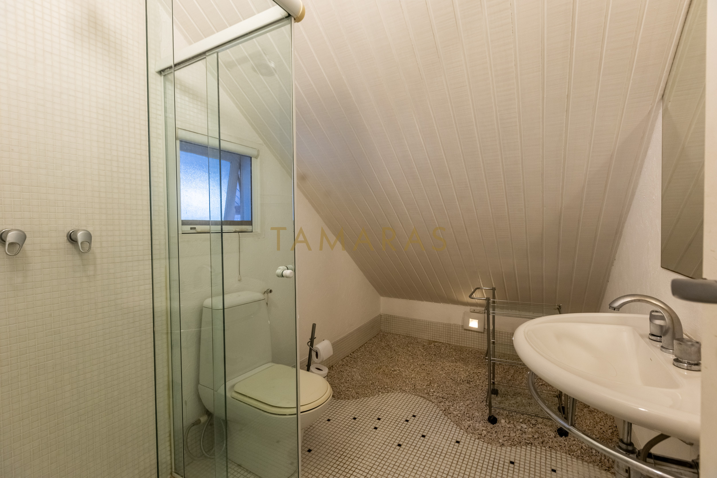 1764098324-25939-03_imagem_03