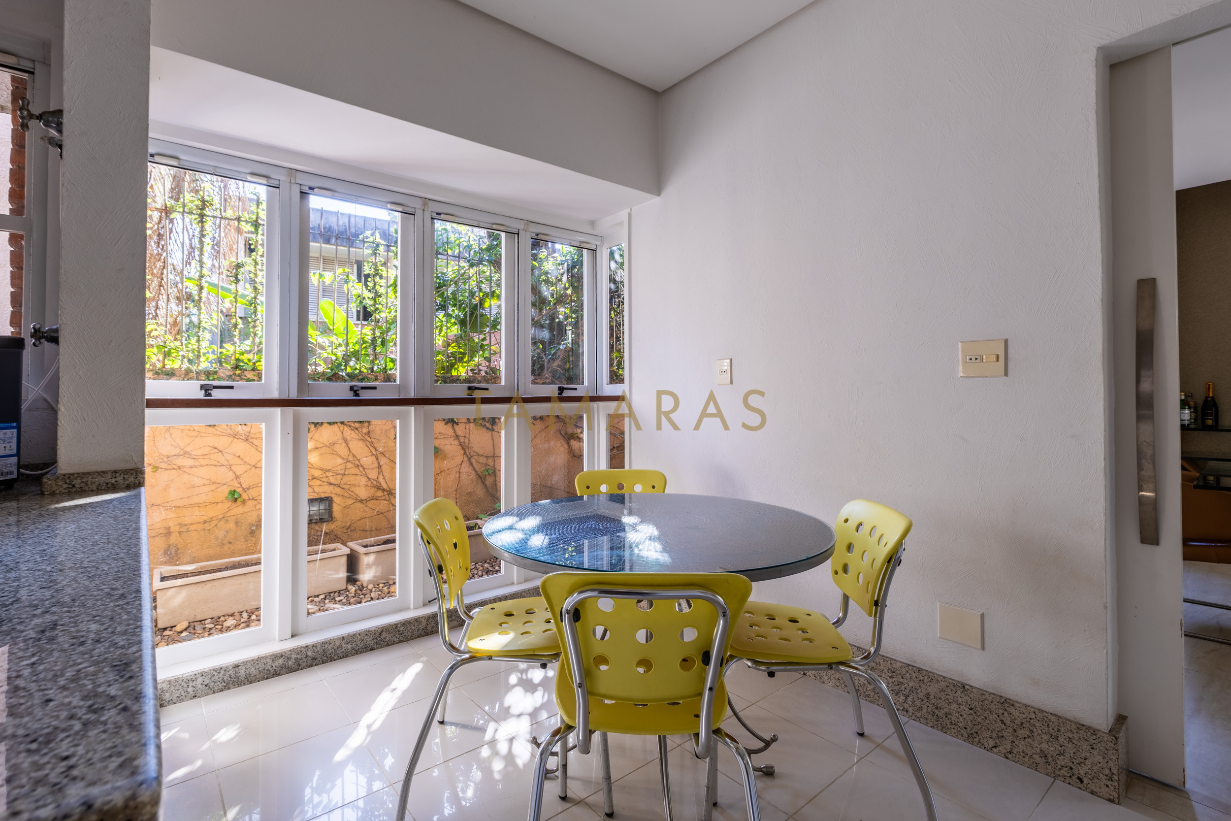 1764098324-39421-01_imagem_01