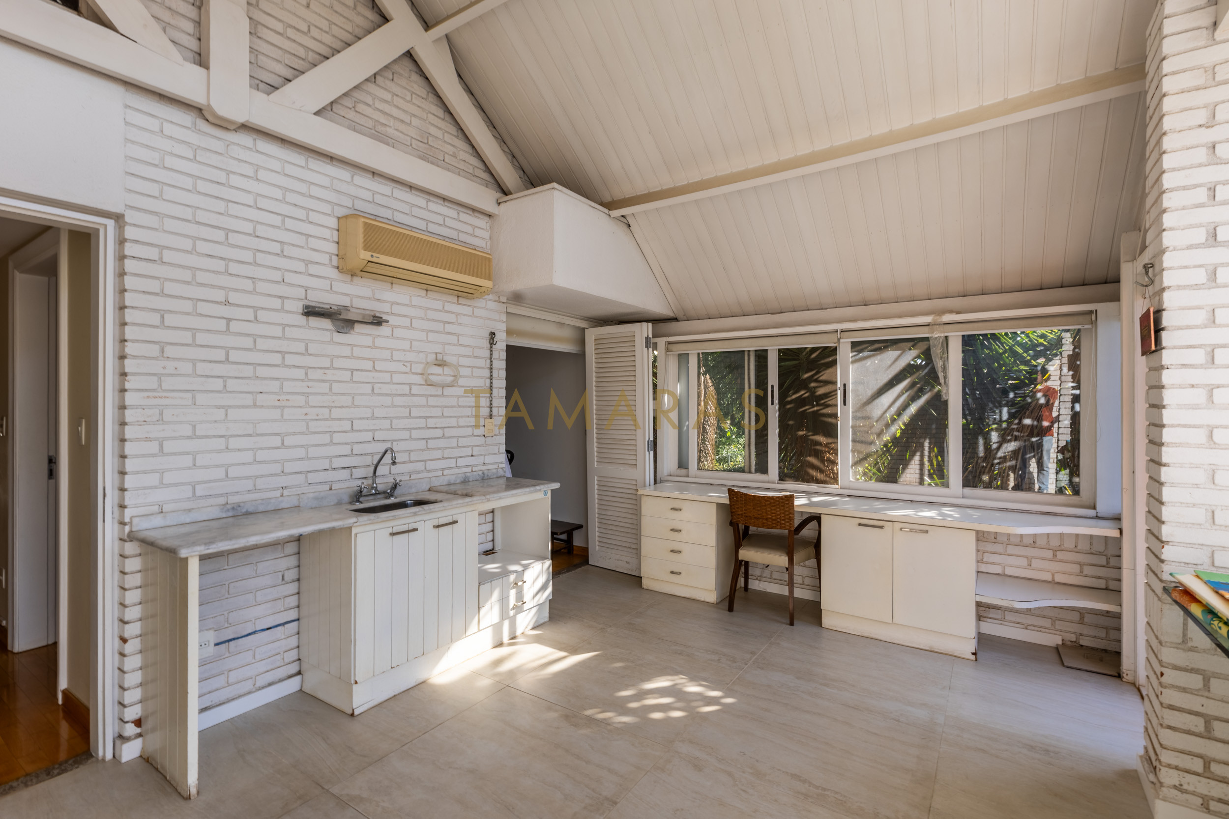 1764098324-78593-03_imagem_03